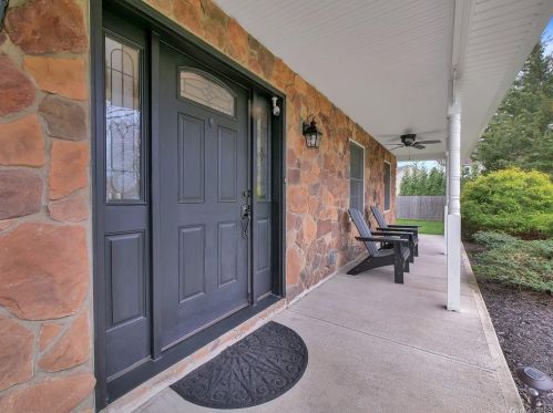 11 Tramquill Ave, Valley Cottage, NY 10989-1953