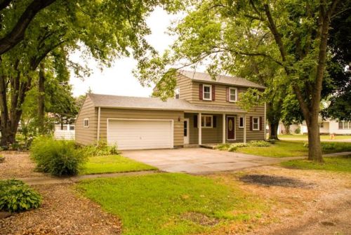 102 Washington St, Everly, IA 51338-1112