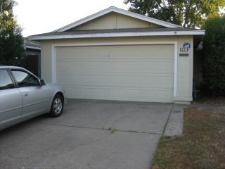 8936 Salmon Fls Dr, Sacramento CA  95826-1923 exterior
