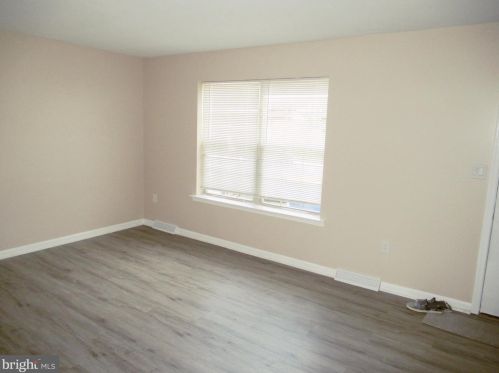 155 Sara Ln, Hanover, PA 17331-8675
