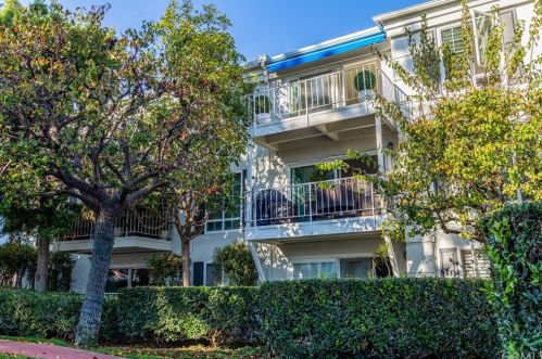 200 Mcneil Ln, Newport Beach, CA 92663-2698