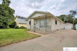 2503 Calhoun St, Bellevue, NE 68005-3918