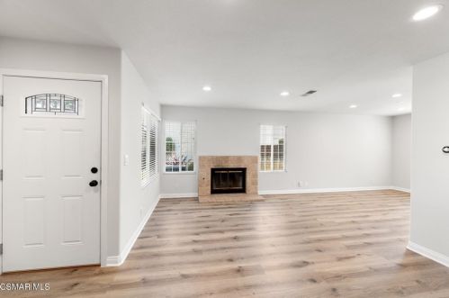 840 Beachnut Ave, Simi Valley CA  93065-5278 exterior