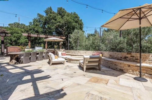 5 Owl Hill Ct, Orinda CA  94563-3441 exterior