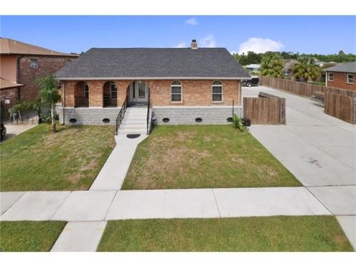3824 Jean Lafitte Pkwy, Chalmette, LA 70043-1022