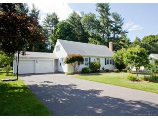 10 Maureen Dr, Simsbury CT  06070-2905 exterior