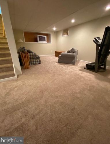 55 Kings Ct, Swedesboro NJ  08085-5033 exterior