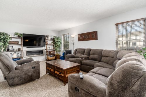 7872 Dolmen Dr, Blacklick, OH 43004-8539