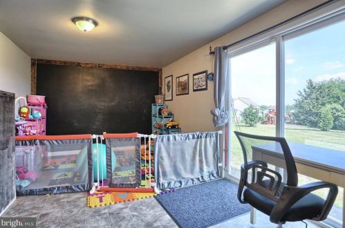 102 Allegheny Ln, Carlisle PA  17013-9103 exterior