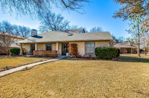 1900 Arvada Dr, Richardson, TX 75081-2136