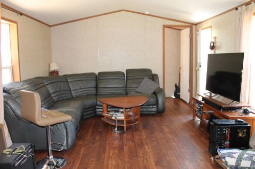 25 Warner Rd, Henniker NH  03242-3168 exterior