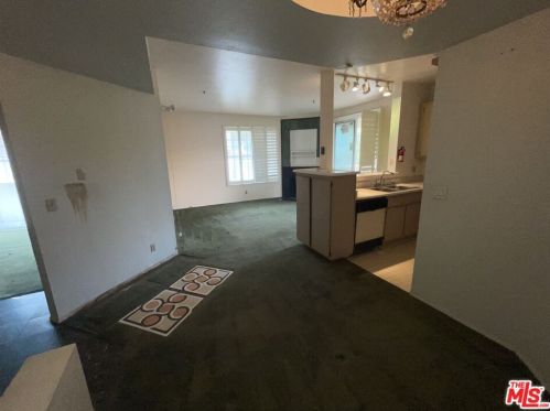 535 Magnolia Ave, Long Beach, CA 90802-6627