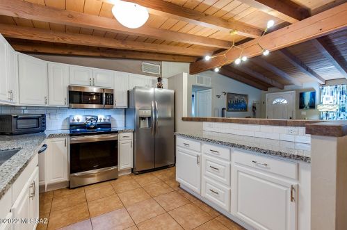 6744 Koralee St, Tucson AZ  85710-1033 exterior
