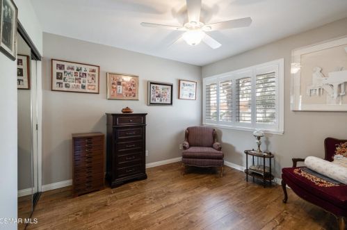 676 Weaver St, Simi Valley CA  93065-4315 exterior