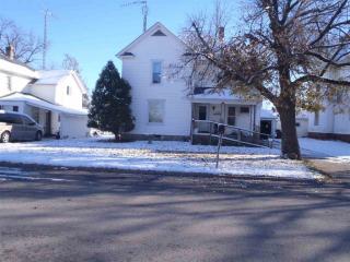 109 Brooks St, Francesville, IN 47946-8329