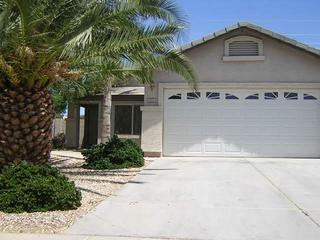 717 Joshua Tree Ln, Gilbert, AZ 85234-3238