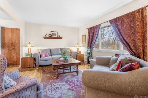 338 Crestway Rd, Englewood OH  45315-9702 exterior