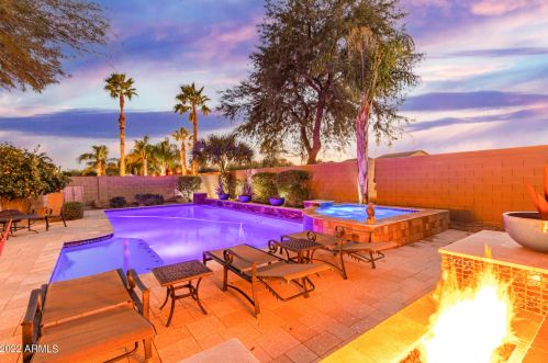 751 Corriente Ct, San Tan Valley, AZ 85143-5486