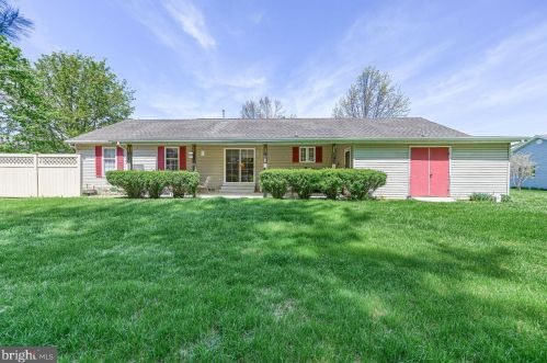 32 Beechwood Dr, Charnita PA  17320-9207 exterior