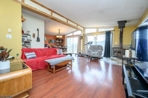 141 Bergen St, Hackettstown, NJ 07840-1901