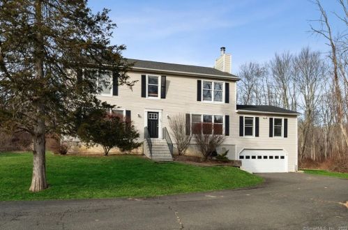 127 Briar Ridge Rd, Danbury, CT 06810-7266