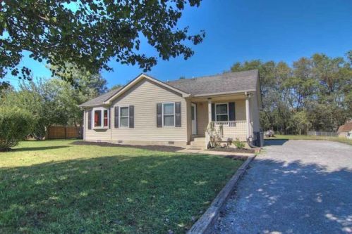 7048 Pulley Dr, Murfreesboro TN  37129-8271 exterior