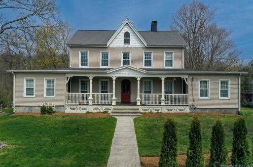 7 Whitney Ave, Bridgeport CT  06606-5437 exterior