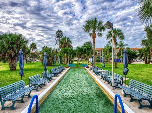 4226 27th Ct, Naples FL  34116-7935 exterior