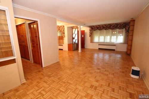 434 Harristown Rd, Ridgewood NJ  07452-2836 exterior