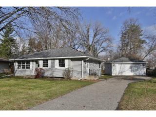 10112 Oakland Rd, Minneapolis, MN 55420-5020