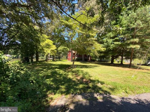 213 Shore Dr, Dover DE  19901-5740 exterior