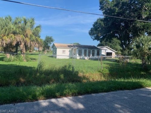1080 Wagon Trl, Moore Haven, FL 33471-6224