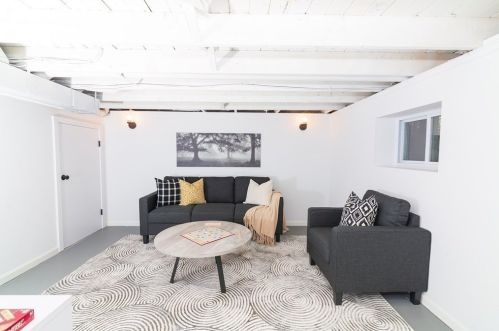 12 Maine Ave, Natick MA  01760-2219 exterior