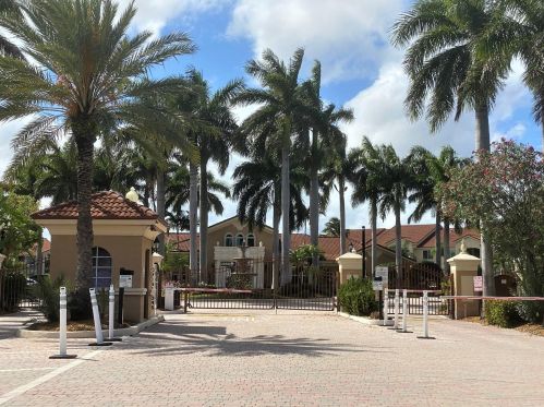 420 Villa Cir, Boynton Beach, FL 33435-8911