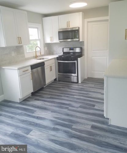 29 Maplewick Ln, Willingboro NJ  08046-2904 exterior