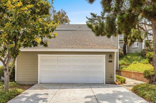2748 Hillview Dr, Newport Beach, CA 92660-5406