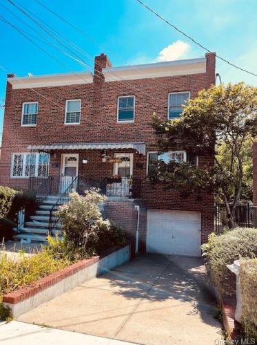 2222 Esplanade Ave, Bronx, NY 10469-5406