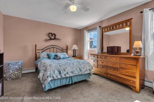 316 Sunset Dr, Pelican Island NJ  08751-2225 exterior