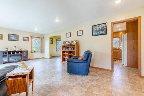 1212 Lakeside Dr, Alex MN  56308-2304 exterior