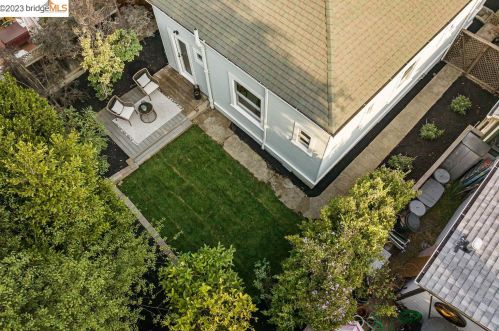 4143 Howe St, Oakland CA 94611-5117 exterior