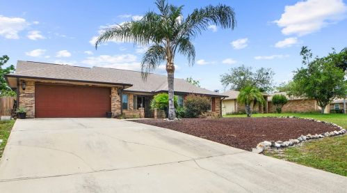 54 Fern Crest Dr, De Bary, FL 32713-3198
