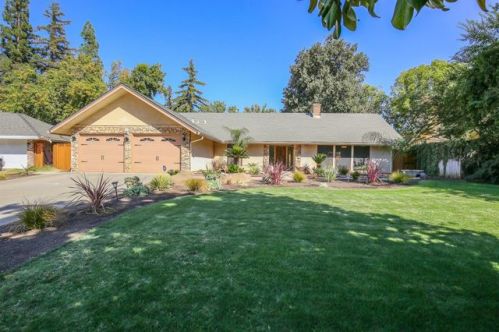 6758 Hazel Ave, Fresno, CA 93711-1026