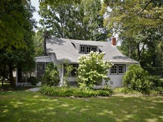 1305 Hyman Ave, Hendersonville, NC 28792-2523