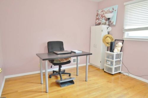 9 Crawford Rd, Greystone Park NJ  07950-3009 exterior