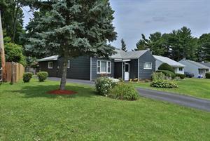 7 Arthur Dr, Albany, NY 12208-1904
