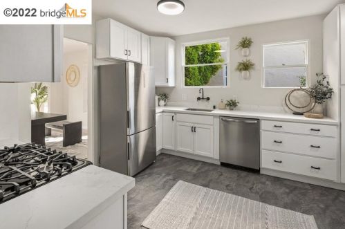 899 Glendome Cir, Oakland CA 94602-1413 exterior