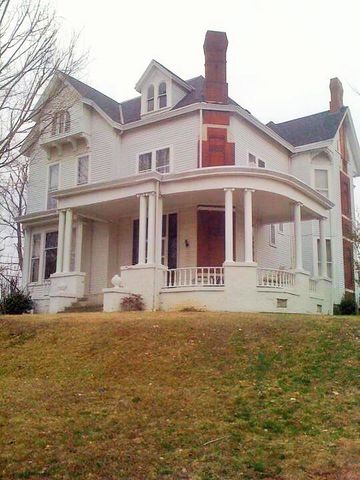 230 Morgan St, Grove Center KY  42437-1412 exterior