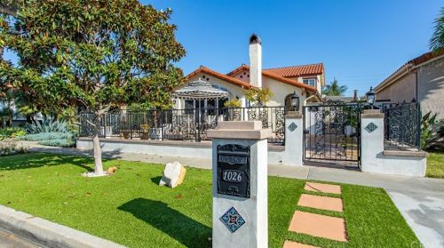 1026 Lake St, Huntington Beach, CA 92648-3562