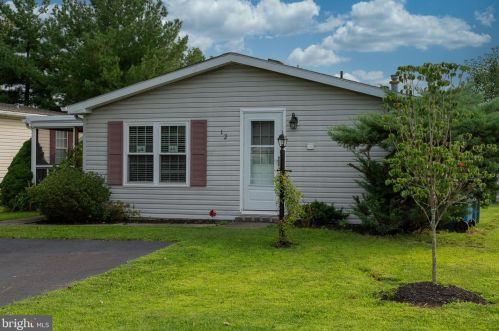 12 Wildbriar Ct, Harleysville, PA 19438-2968