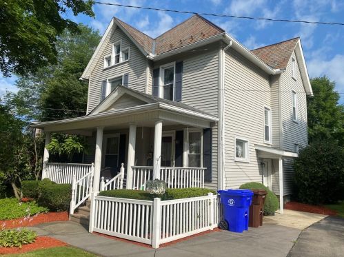 27 Rosedale Ave, Greenville, PA 16125-1887